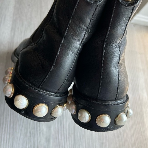 [6.5] Louise Et Cie Classic Black Leather Chelsea Boot Gold & Pearl Hardware - Picture 8 of 13